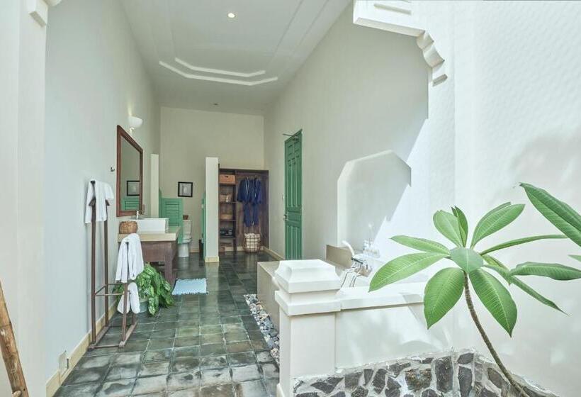 سوییت جونیور, Poulo Condor Boutique Resort & Spa