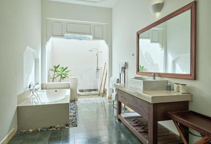 سوییت جونیور, Poulo Condor Boutique Resort & Spa