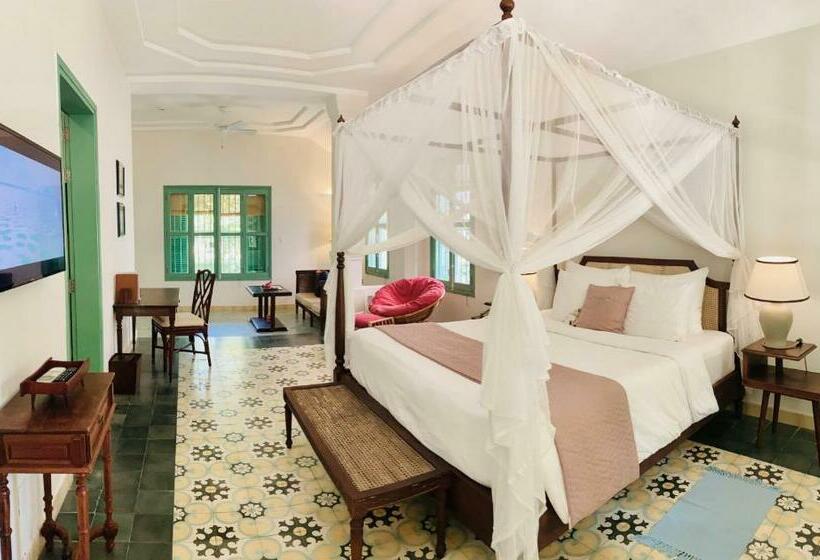 سوییت جونیور, Poulo Condor Boutique Resort & Spa