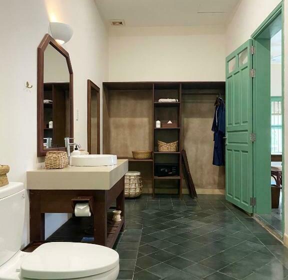سوییت جونیور, Poulo Condor Boutique Resort & Spa