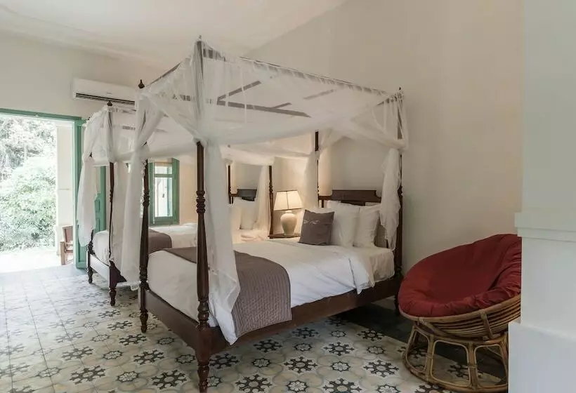 سوییت جونیور, Poulo Condor Boutique Resort & Spa