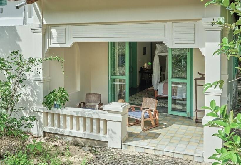 سوییت جونیور, Poulo Condor Boutique Resort & Spa