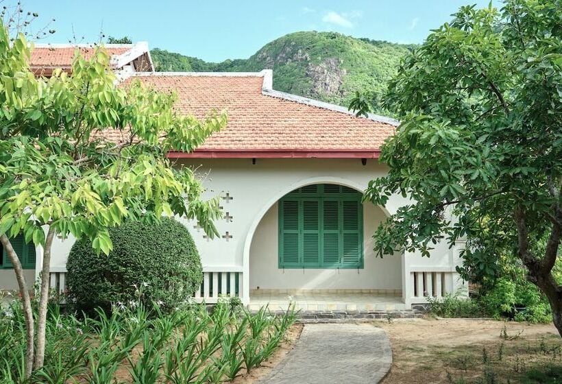 سوییت جونیور, Poulo Condor Boutique Resort & Spa