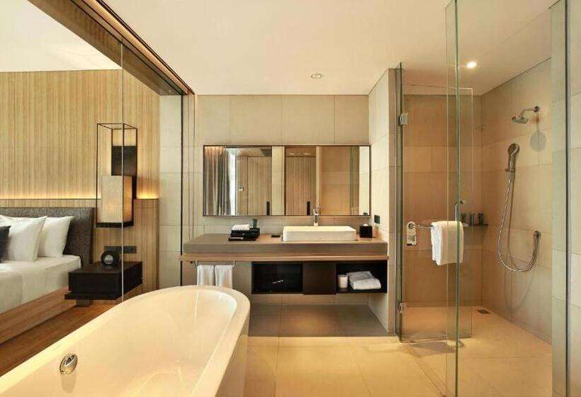 Standard Studio with Balcony, Royal Tulip Gunung Geulis Resort And Golf