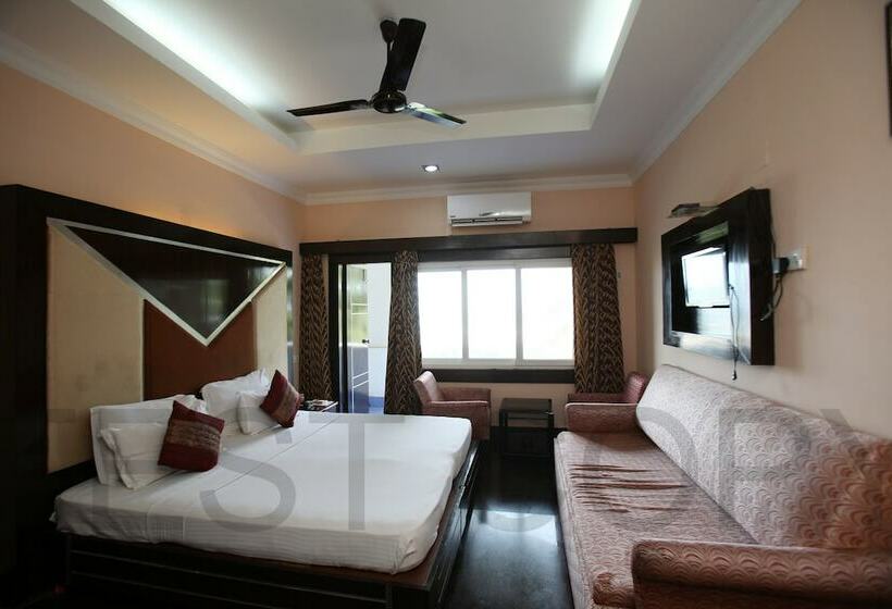 اتاق لوکس با چشم‌انداز دریا, Sunny Vijoya