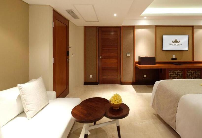 اتاق لوکس سه تخته, The Bandha Hotel & Suites