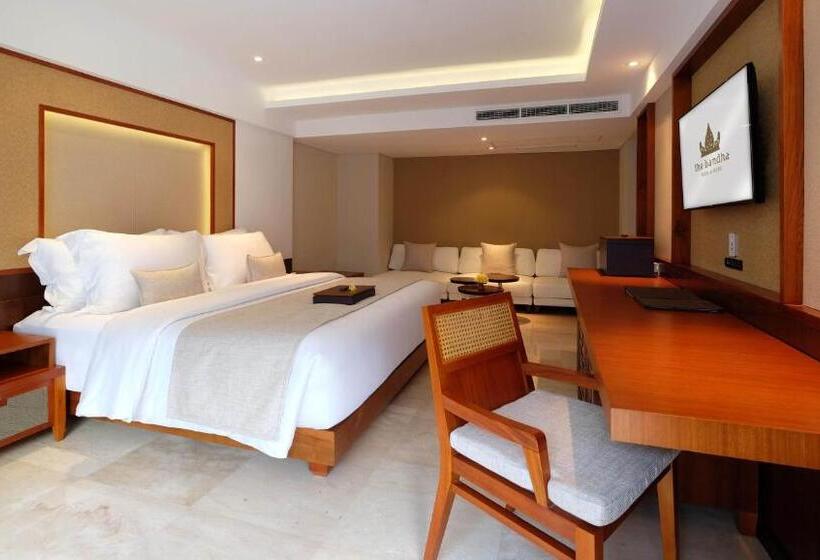 غرفة ديلوكس ثلاثية, The Bandha Hotel & Suites