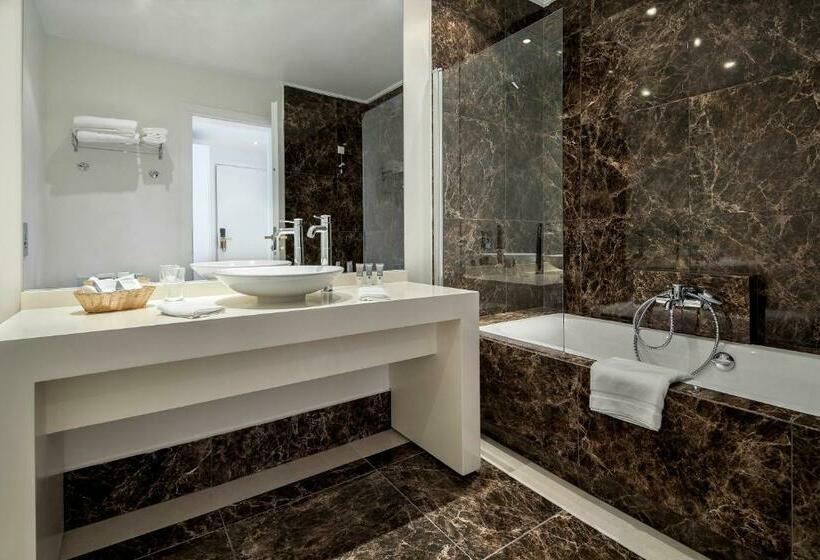 סוויטה דלוקס, Theoxenia Residence