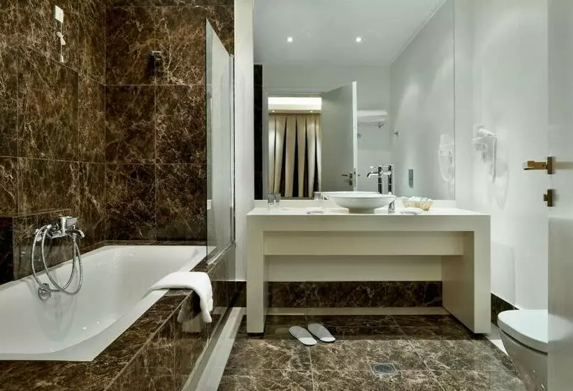 スイート, Theoxenia Residence