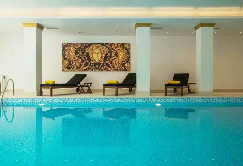スイート, Theoxenia Residence