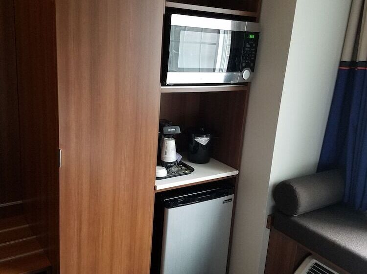 Номер Стандарт Кровать Квин Адаптированный для Инвалидов, Microtel Inn & Suites By Wyndham Binghamton