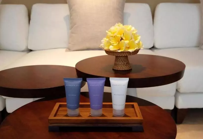 سوئیت رویال, The Bandha Hotel & Suites