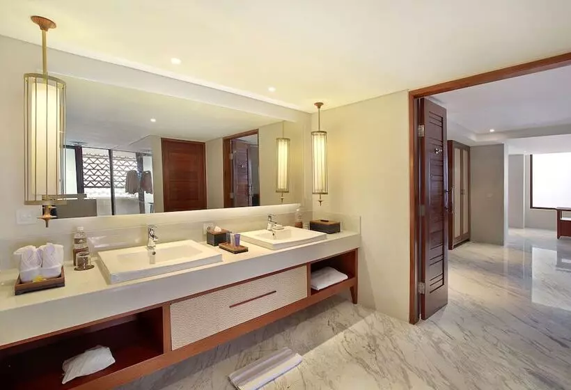 سوییت با چشم‌انداز دریا, The Bandha Hotel & Suites