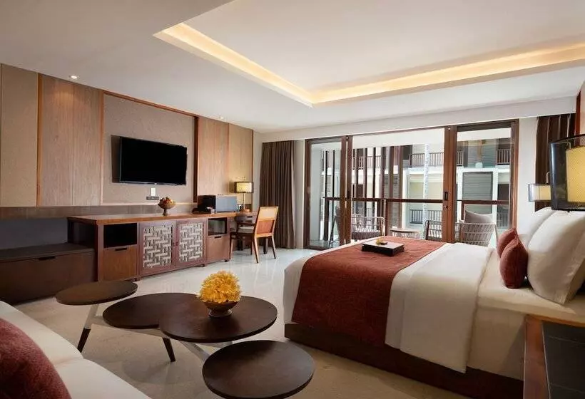 سوییت جونیور, The Bandha Hotel & Suites