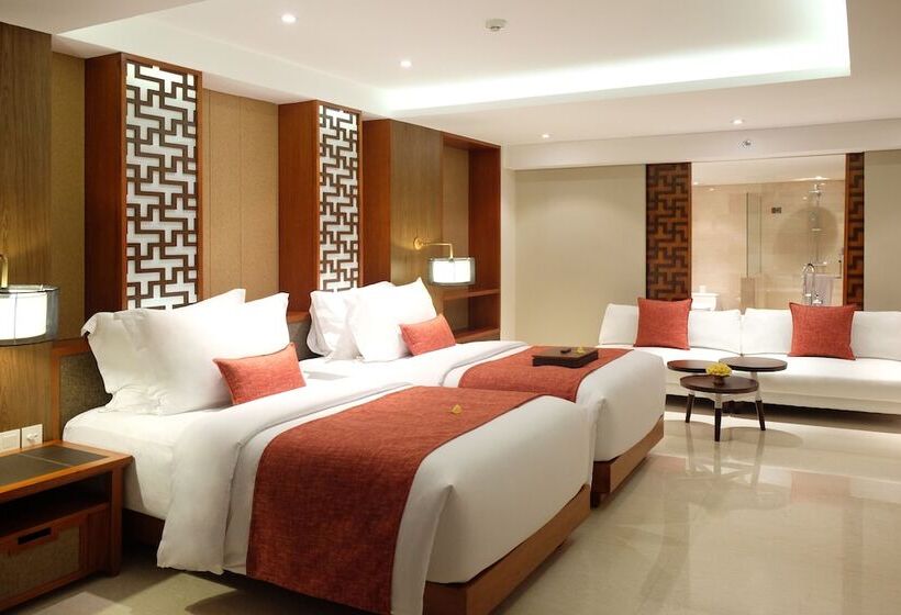سوئیت جونیور با تراس, The Bandha Hotel & Suites