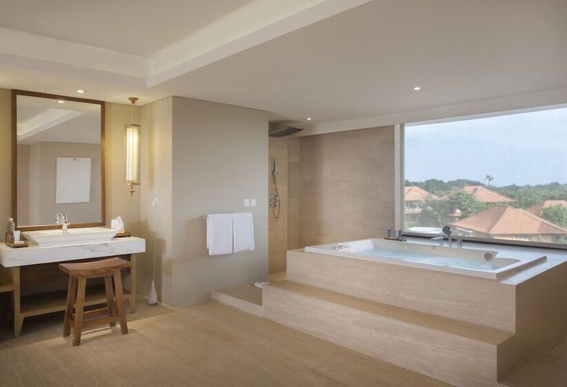 Королевский Люкс, The Bandha Hotel & Suites