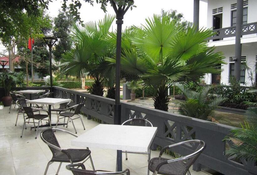 اتاق استاندارد سه نفره, Sai Gon Phong Nha