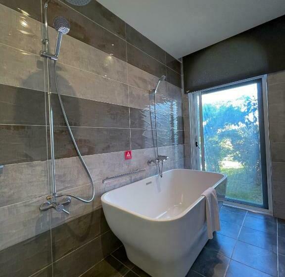 4 Bett Deluxe Zimmer, Kenting 4 Sisters Villa