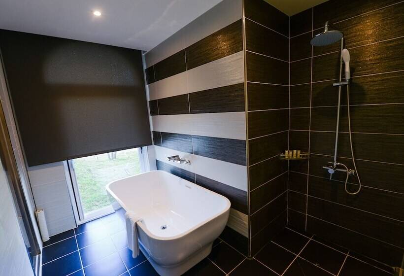اتاق لوکس چهار تخته, Kenting 4 Sisters Villa