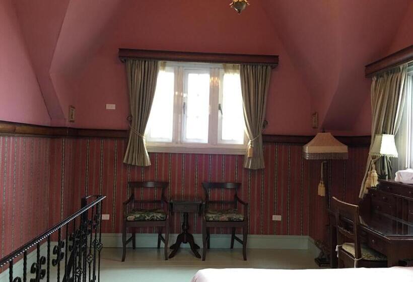 اتاق استاندارد چهار تخته, Shangrila Music Villa
