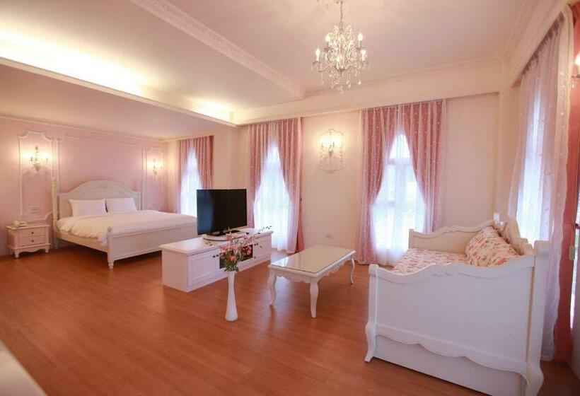 اتاق استاندارد با تخت بزرگ, Sigma Castle