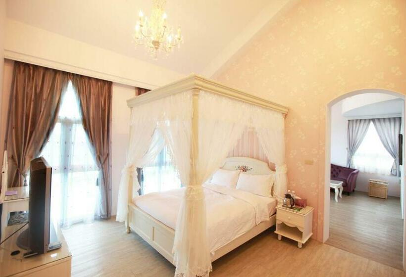 اتاق استاندارد با چشمانداز باغ, Sigma Castle