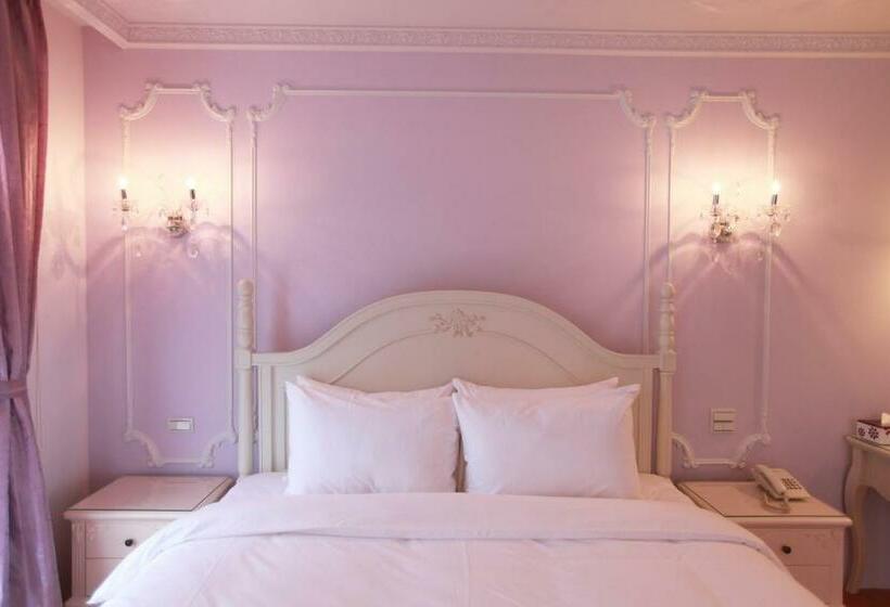 اتاق استاندارد با تخت بزرگ, Sigma Castle