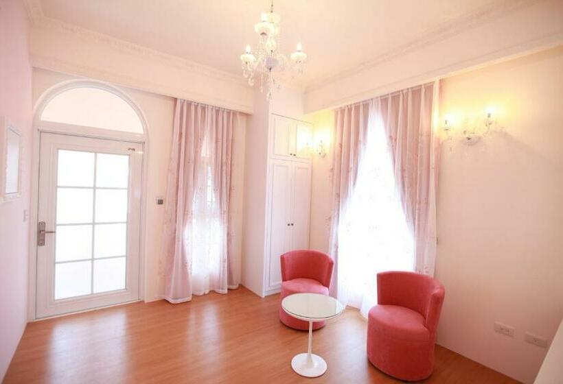 اتاق استاندارد با تخت بزرگ, Sigma Castle