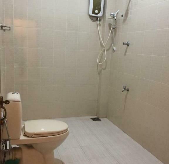 共用房间的床, Damith Guest House