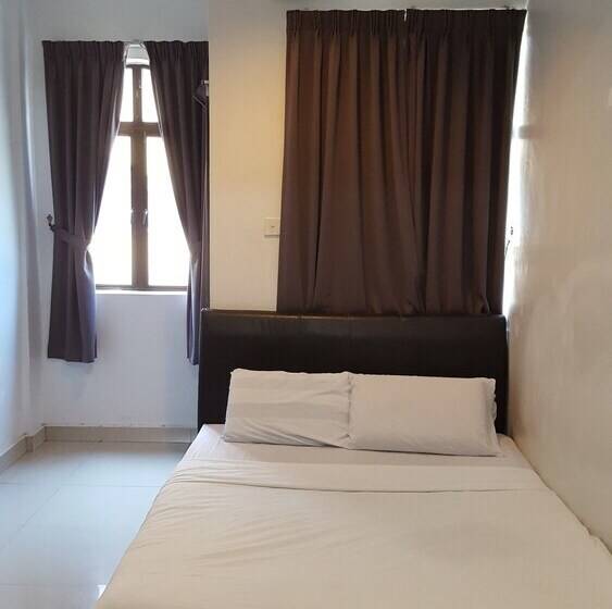 חדר סטנדרט, Ferringhi Heritage Budget