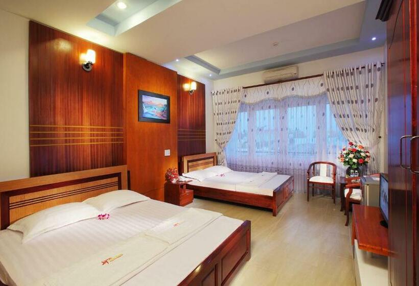 اتاق استاندارد چهار تخته با چشمانداز دریا, Gold Stars