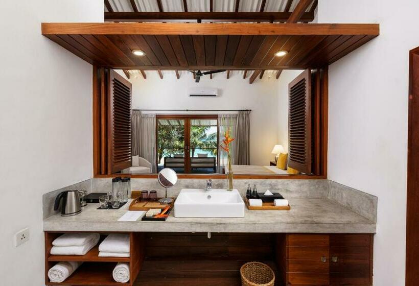 Номер Deluxe, Lantern Boutique Hotel By Reveal