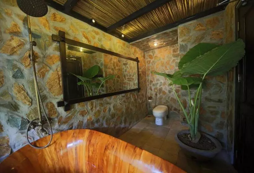 Deluxe Room Mountain View, Mai Chau Ecolodge