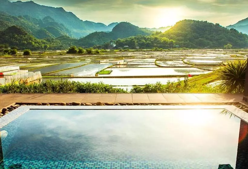 سوئیت با چشم‌انداز, Mai Chau Ecolodge