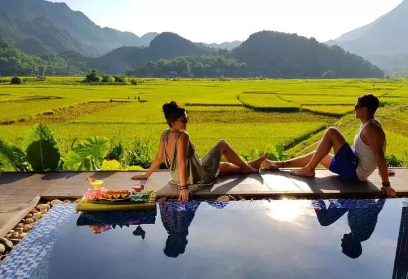 سوئیت با چشم‌انداز, Mai Chau Ecolodge