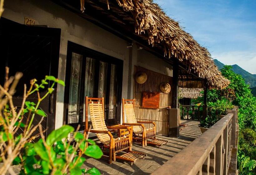 اتاق خانوادگی تودرتو, Mai Chau Ecolodge