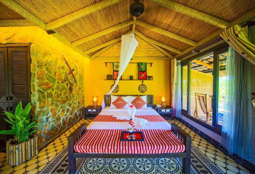 اتاق خانوادگی تودرتو, Mai Chau Ecolodge