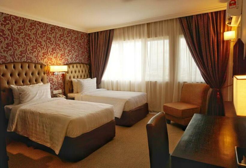 Номер Deluxe, Merchant