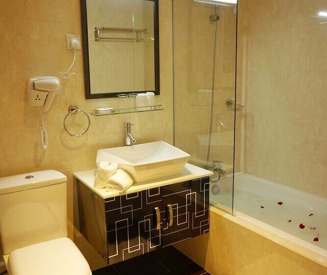 Номер Deluxe, Merchant