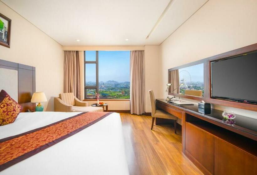 اتاق لوکس, Minh Toan Galaxy