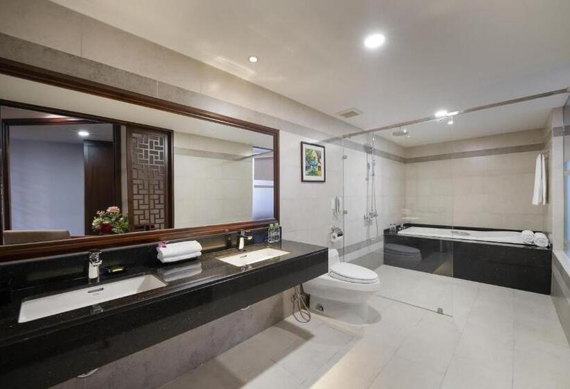 سوئیت پریمیوم, Minh Toan Galaxy