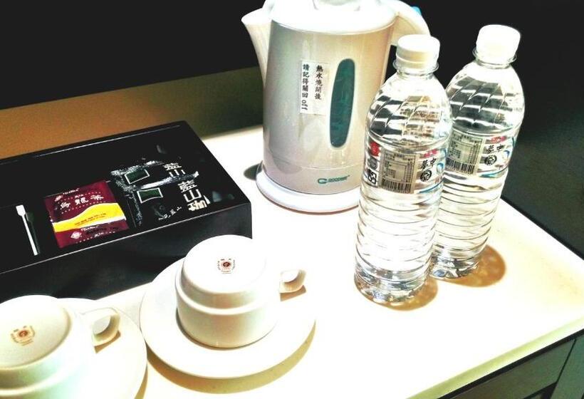 اتاق کلاس بیزنس, Modern Puli