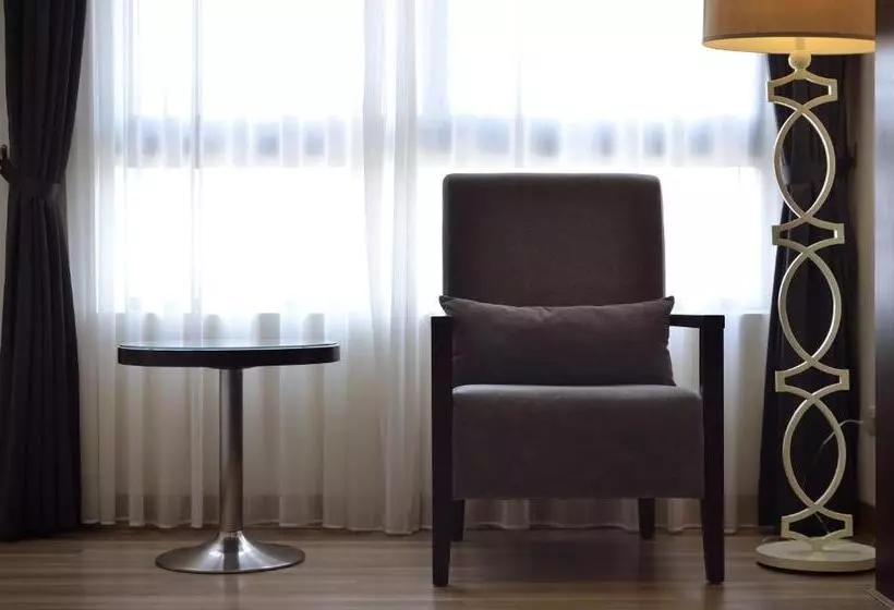 اتاق کلاسیک چهارنفره, Modern Puli