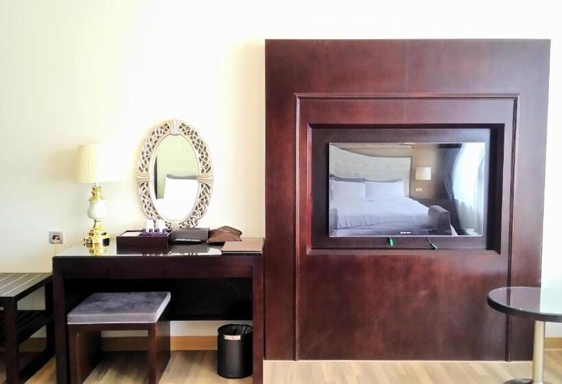 اتاق کلاسیک چهارنفره, Modern Puli