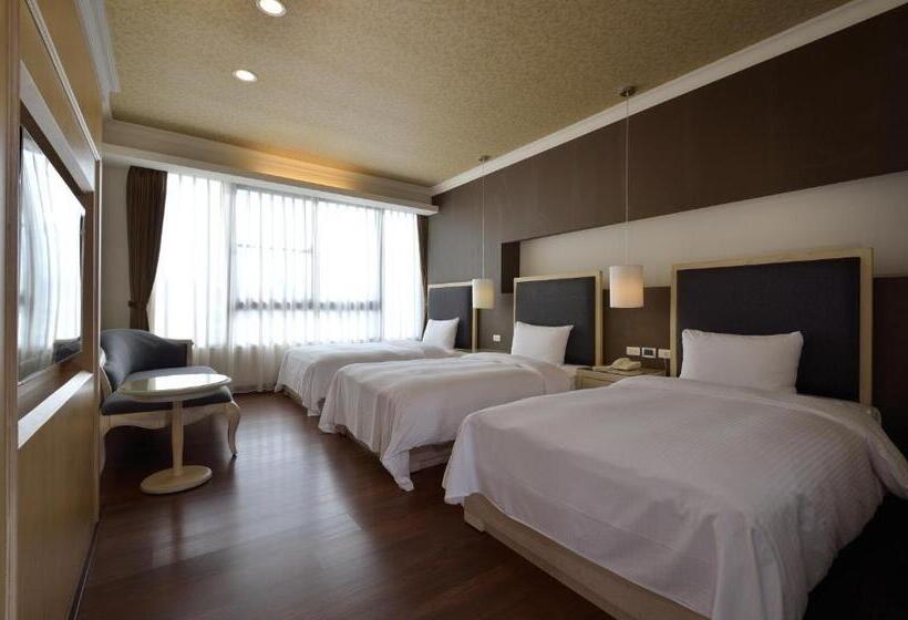 اتاق استاندارد سه نفره, Modern Puli