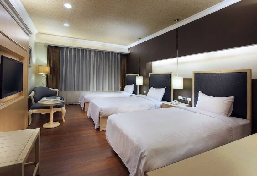 اتاق استاندارد سه نفره, Modern Puli