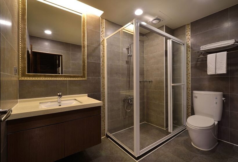 اتاق کلاس بیزنس, Modern Puli