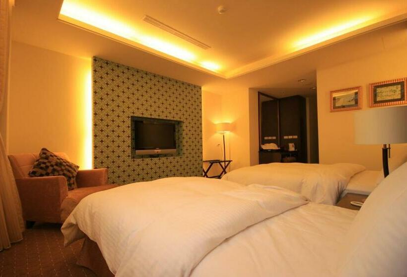 اتاق راحتی سه تخته, Mountain Fish Water