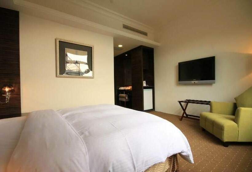 اتاق لوکس, Mountain Fish Water