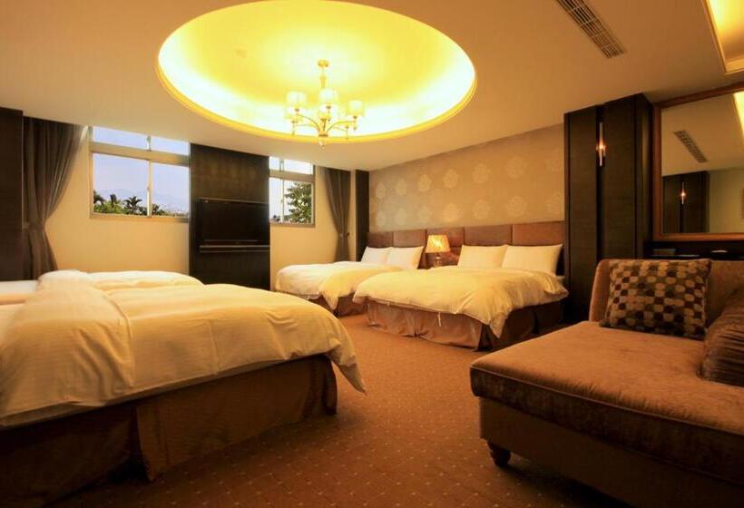 اتاق خانوادگی, Mountain Fish Water